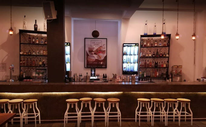 The View Bar And Grill