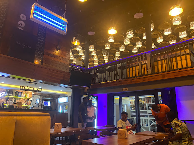 Bar B Lounge