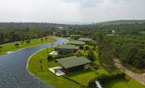 Safari Valley Resort, Adukrom